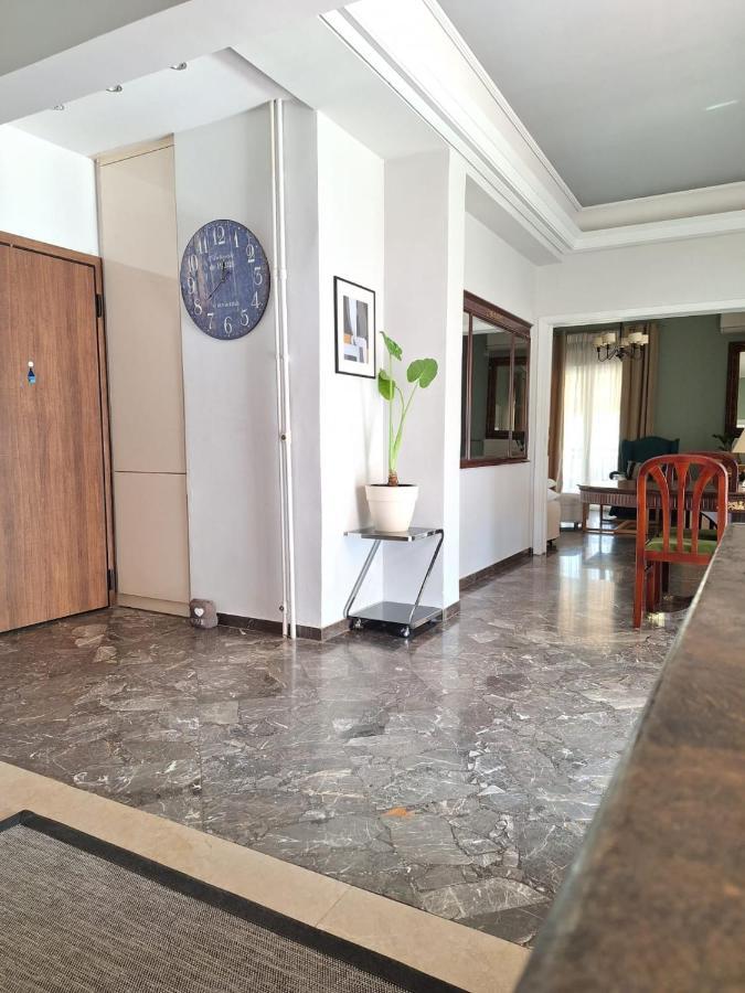 Large 1 Bedroom Penthouse With Large Terrace Ateny Zewnętrze zdjęcie