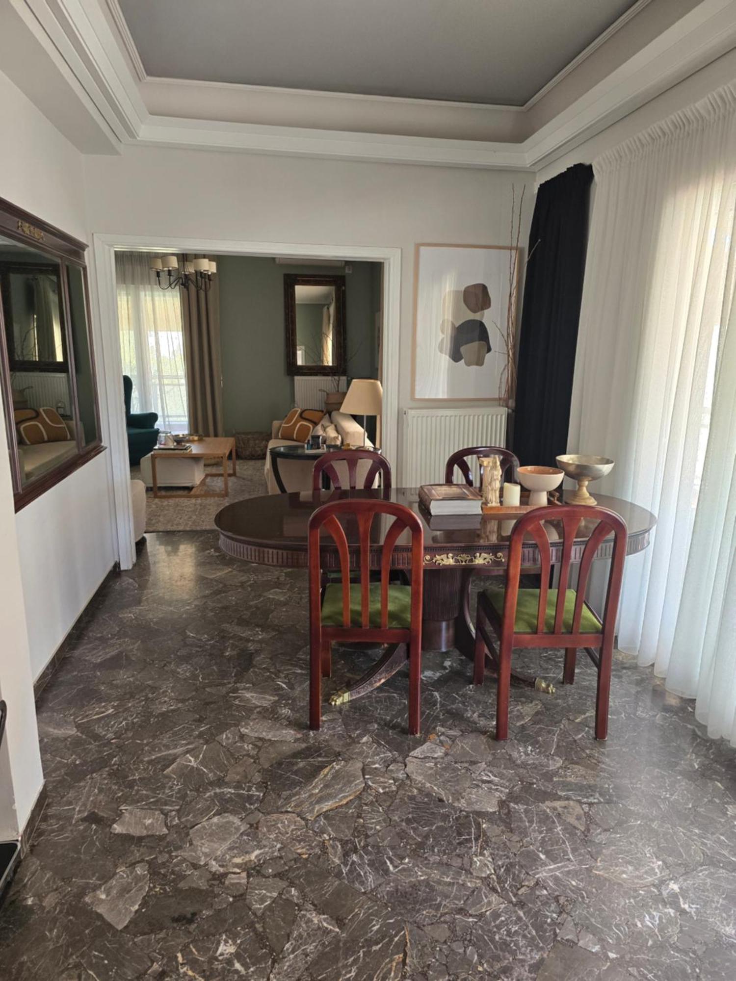 Large 1 Bedroom Penthouse With Large Terrace Ateny Zewnętrze zdjęcie